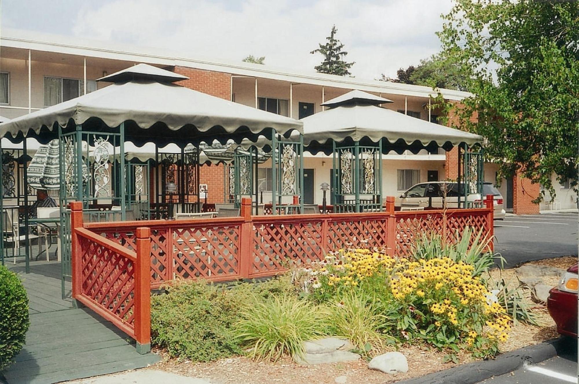Meadow Court Inn - Ithaca Exterior photo